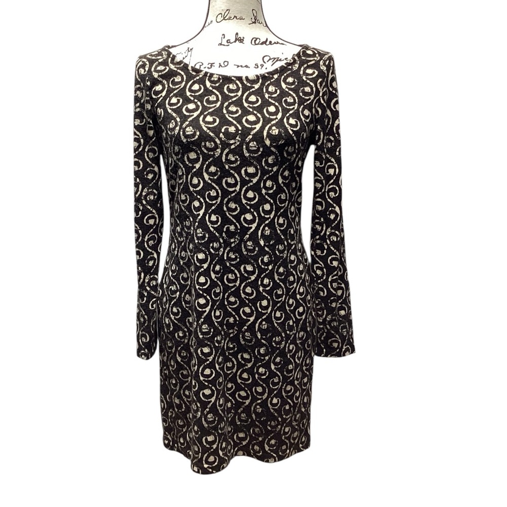 Aryeh knit dress. Cream on black geometric print. Size Medium